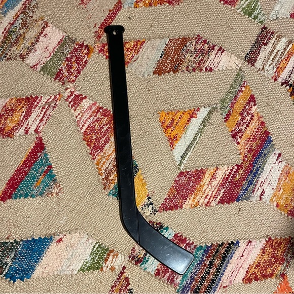 🏒 🇨🇦 Free Mini Hockey Canada Stick Free Add To Bundle And Get for F R E E - Picture 2 of 2